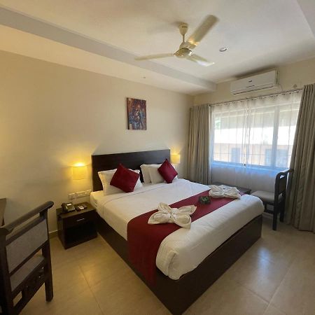Hotel Yamuna Adur Dış mekan fotoğraf
