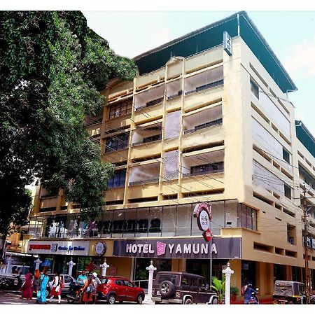 Hotel Yamuna Adur Dış mekan fotoğraf