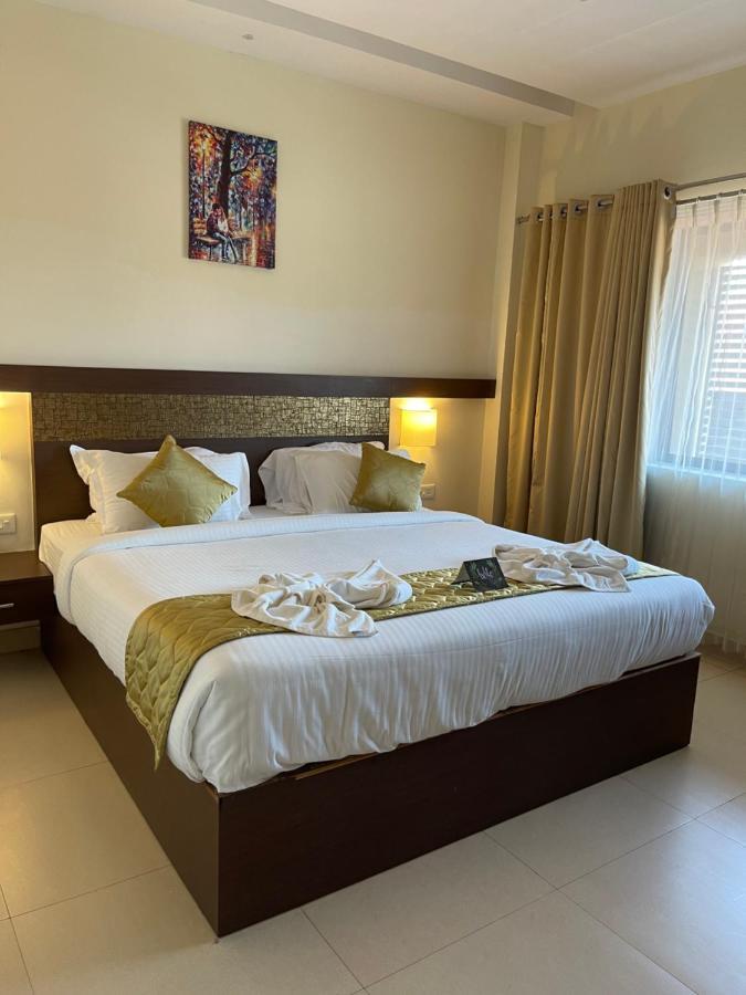 Hotel Yamuna Adur Dış mekan fotoğraf
