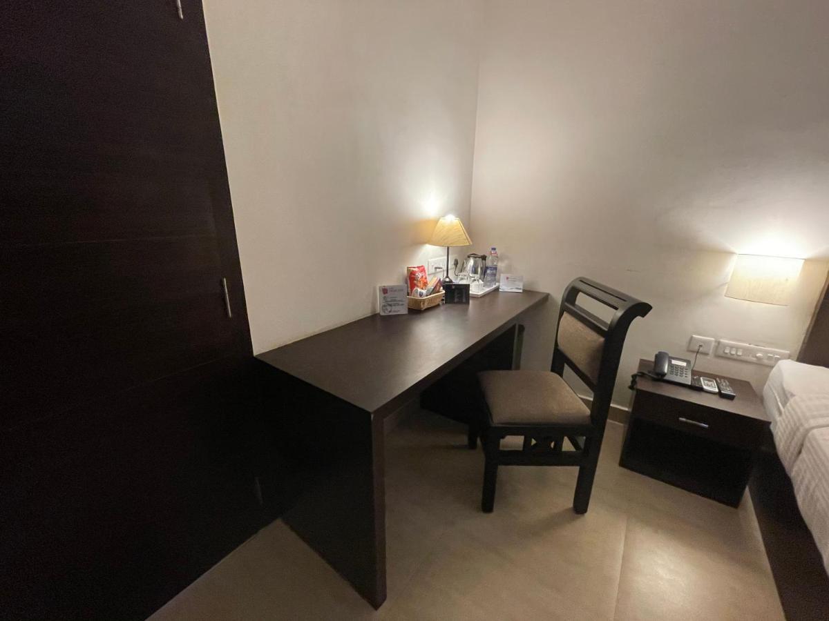 Hotel Yamuna Adur Dış mekan fotoğraf