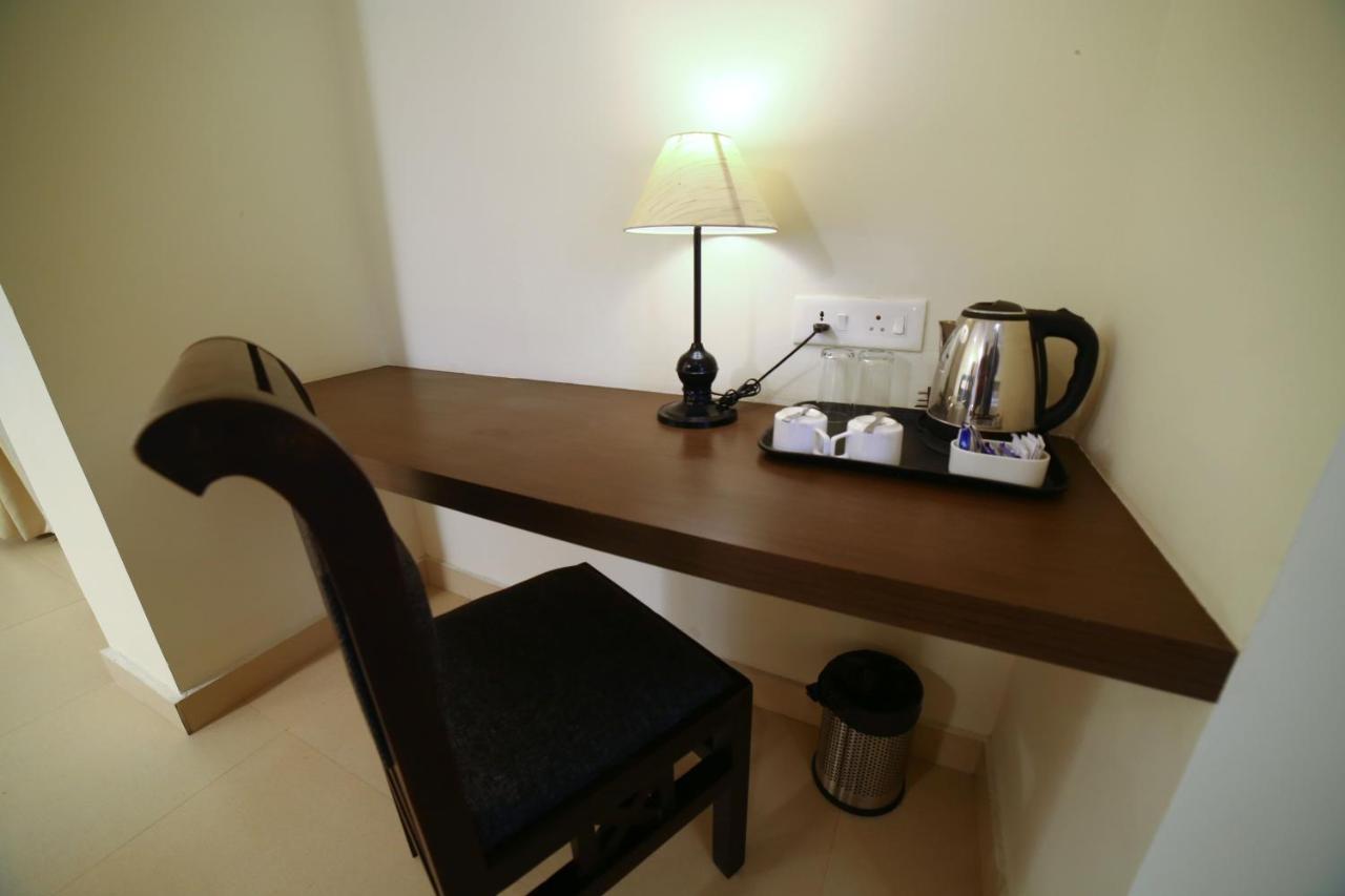 Hotel Yamuna Adur Dış mekan fotoğraf