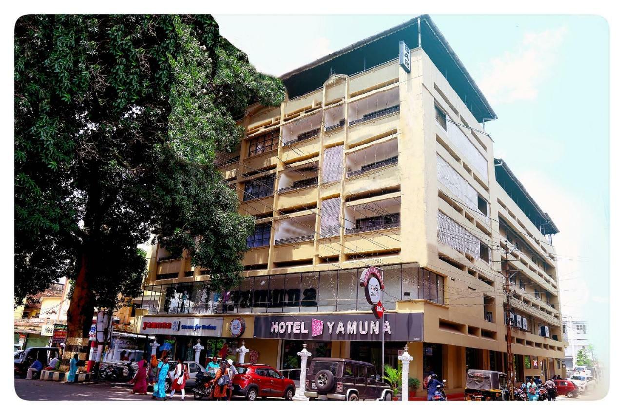 Hotel Yamuna Adur Dış mekan fotoğraf